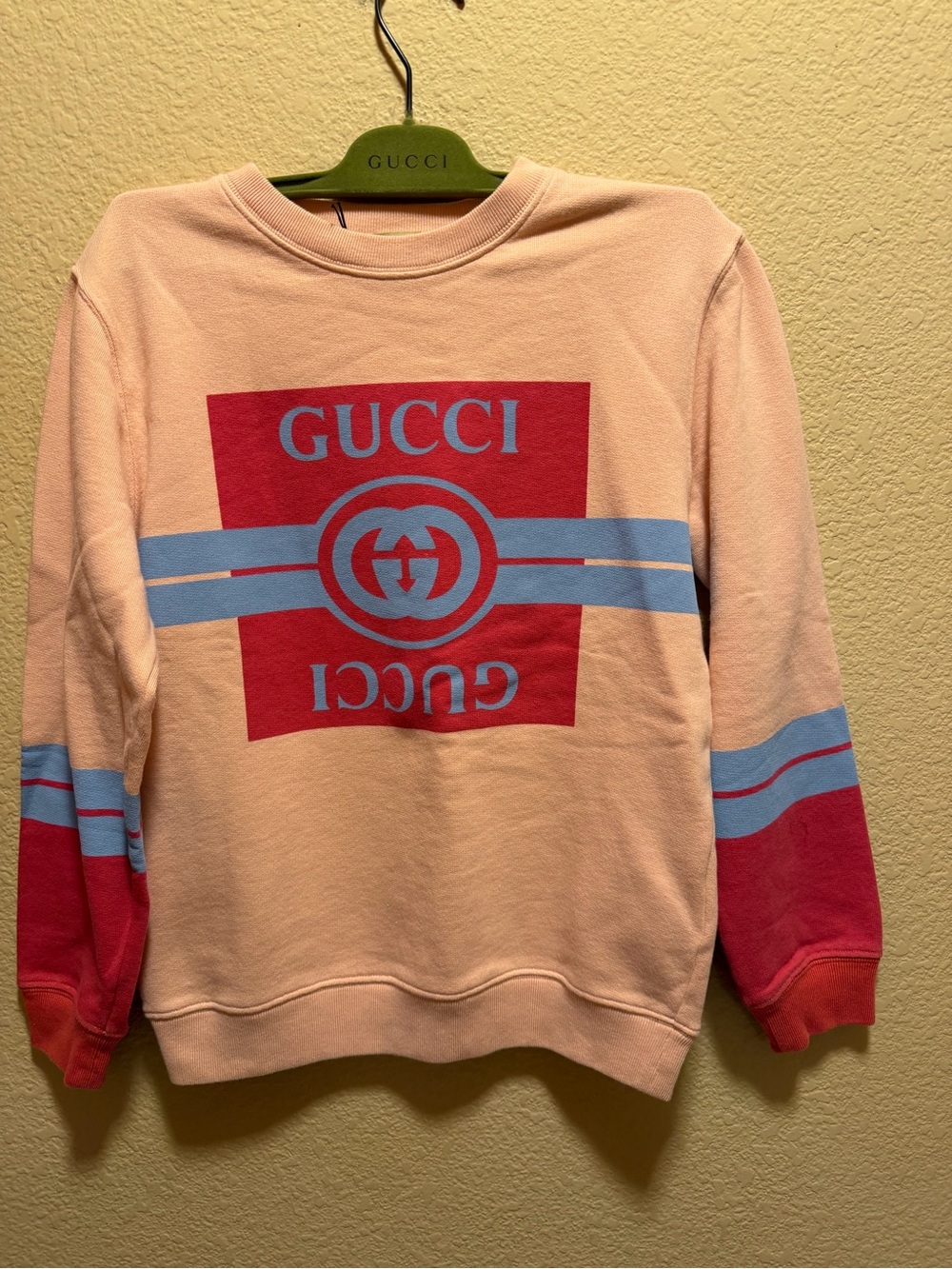 New Authentic Gucci Logo Long Sleeve Pink Sweatshirt Size 10 Kids